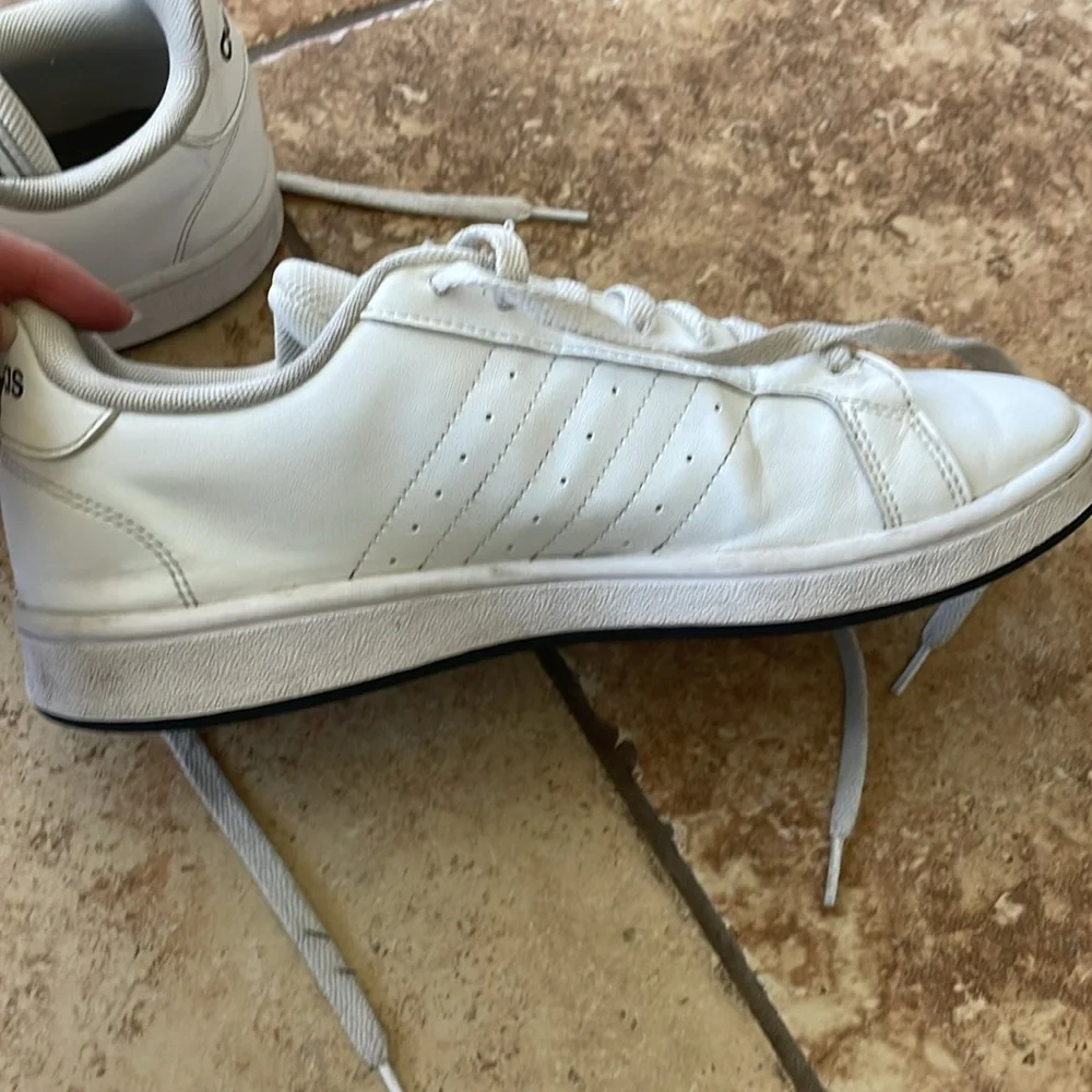 Men’s Adidas casual shoes - Picture 7 of 8